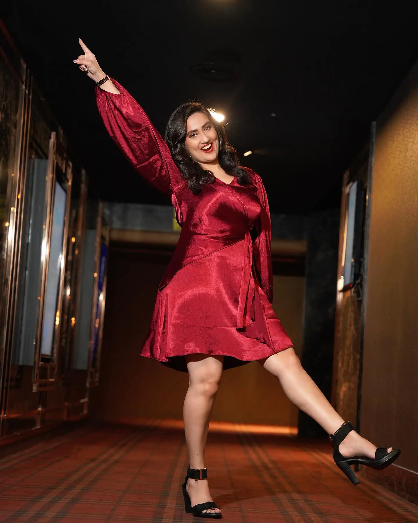 Indian TV Actress Rampalli Manjusha Long Legs Show in Maroon Gown
